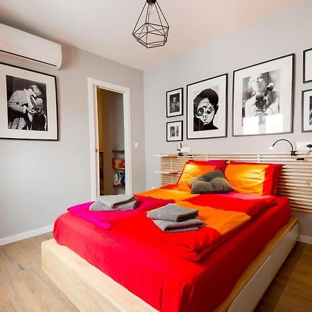 ARMAS 44 - Apartamento de 2 dormitorios, moderno y céntrico, sin ascensor y con posibilidad de garaje Saragozza Esterno foto
